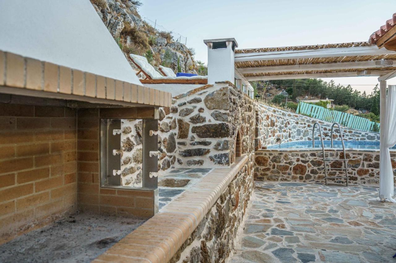 Villa Simantiri Pombia Exterior photo